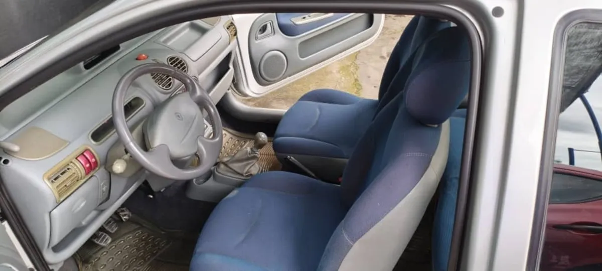 Renault Twingo 2010 Gris Villa Del Rosario