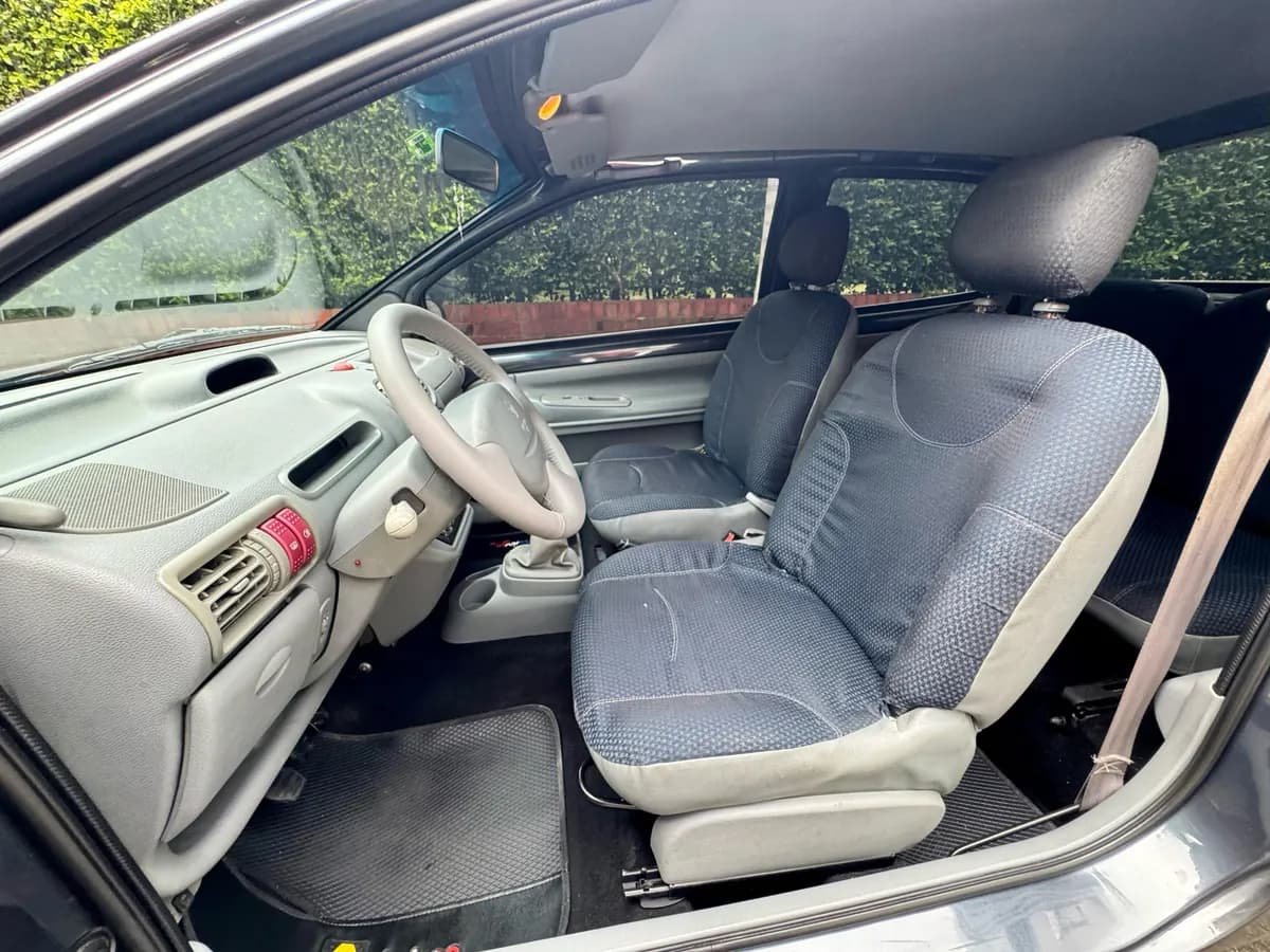 Renault Twingo 1.250 ACCESS 2011 Gris