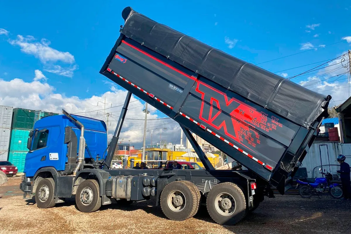 Scania G440 2023 Azul Madrid