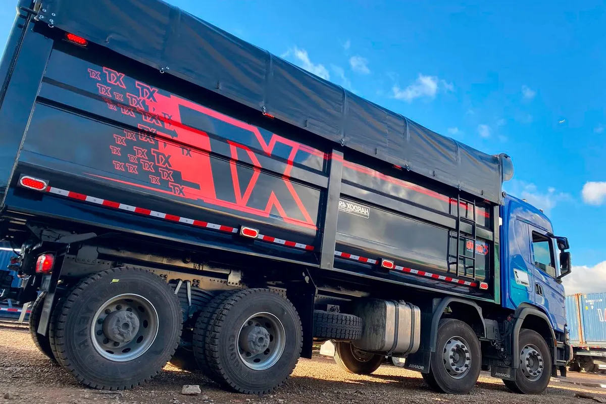 Scania G440 2023 Azul Madrid