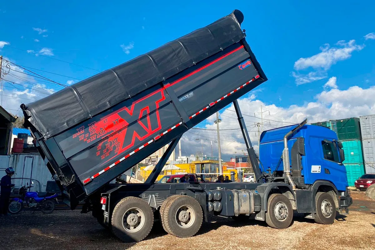 Scania G440 2023 Azul Madrid