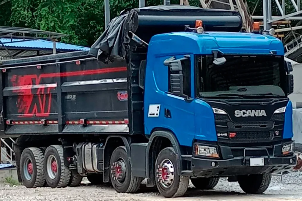 Scania G440 2023 Azul Madrid