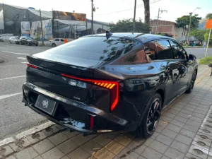 Kia K4 GT Line 2025 Gris Sabaneta