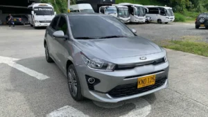 Kia Rio Vibrant 2022 Gris Manizales