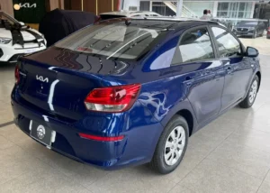 Kia Soluto 2025 Azul Cali