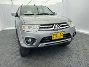 Mitsubishi Nativa 2015 Gris La Calera