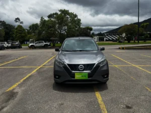 Nissan March 2022 Gris Bogotá