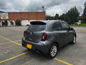 Nissan March 2022 Gris Bogotá