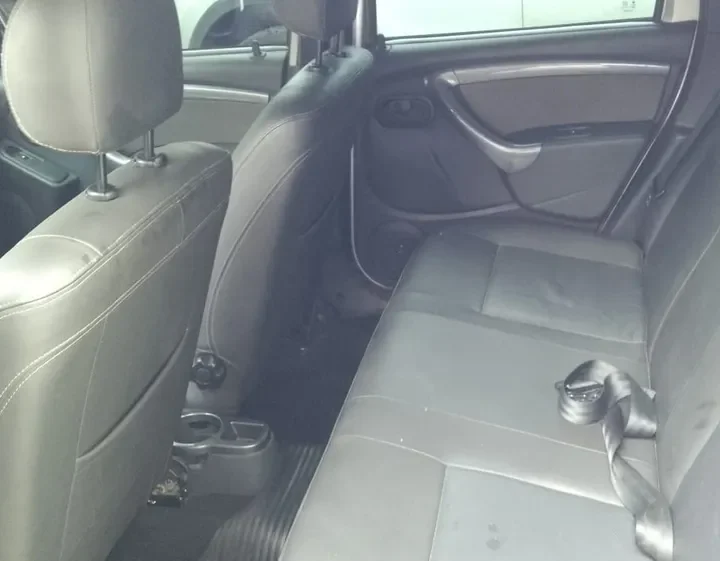 Se vende Renault Duster 2.0 Dynamique 2013 Plateado10