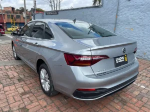 Volkswagen Jetta 2023 Plateado Bogotá