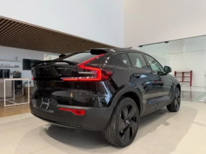 Volvo EC 40 2025 Negro Chía