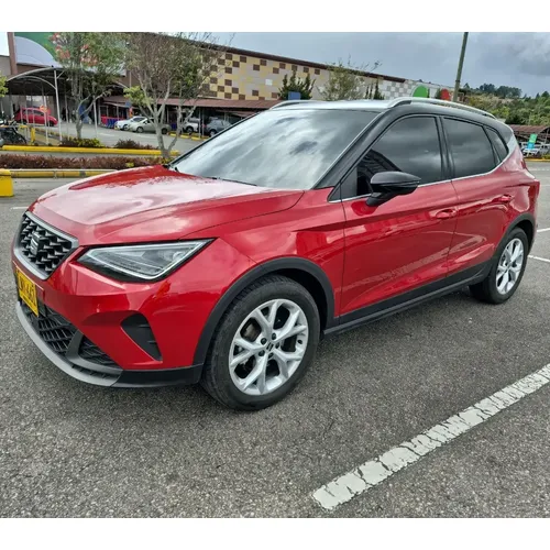 Seat Arona 2023 Rojo Bogotá