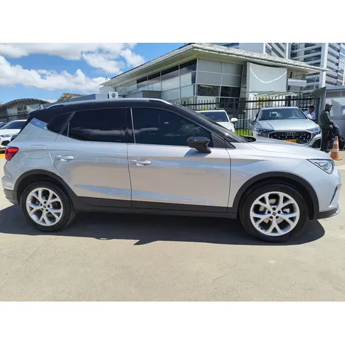 Seat Arona 2025 Plateado Bogotá