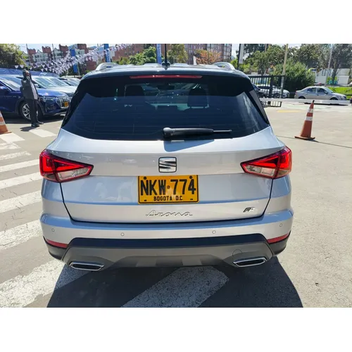 Seat Arona 2025 Plateado Bogotá