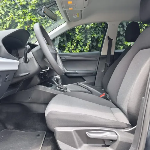 Seat Arona 2024 Gris Bogotá
