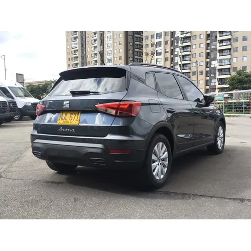 Seat Arona 2024 Gris Bogotá