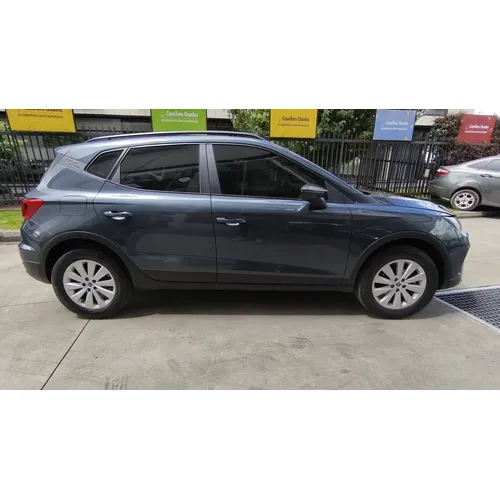 Seat Arona 2024 Gris Bogotá