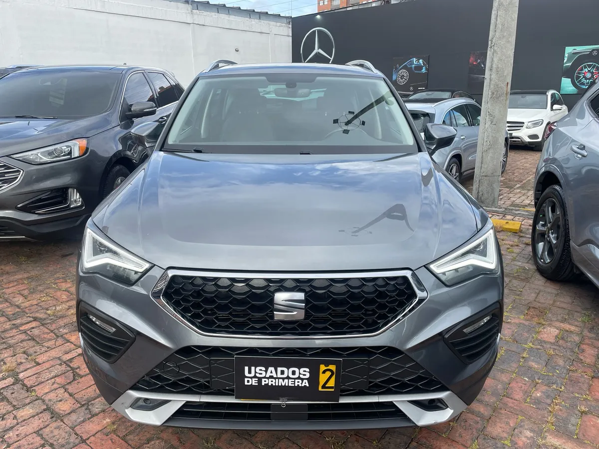 Seat Ateca 2023 Gris Bogotá