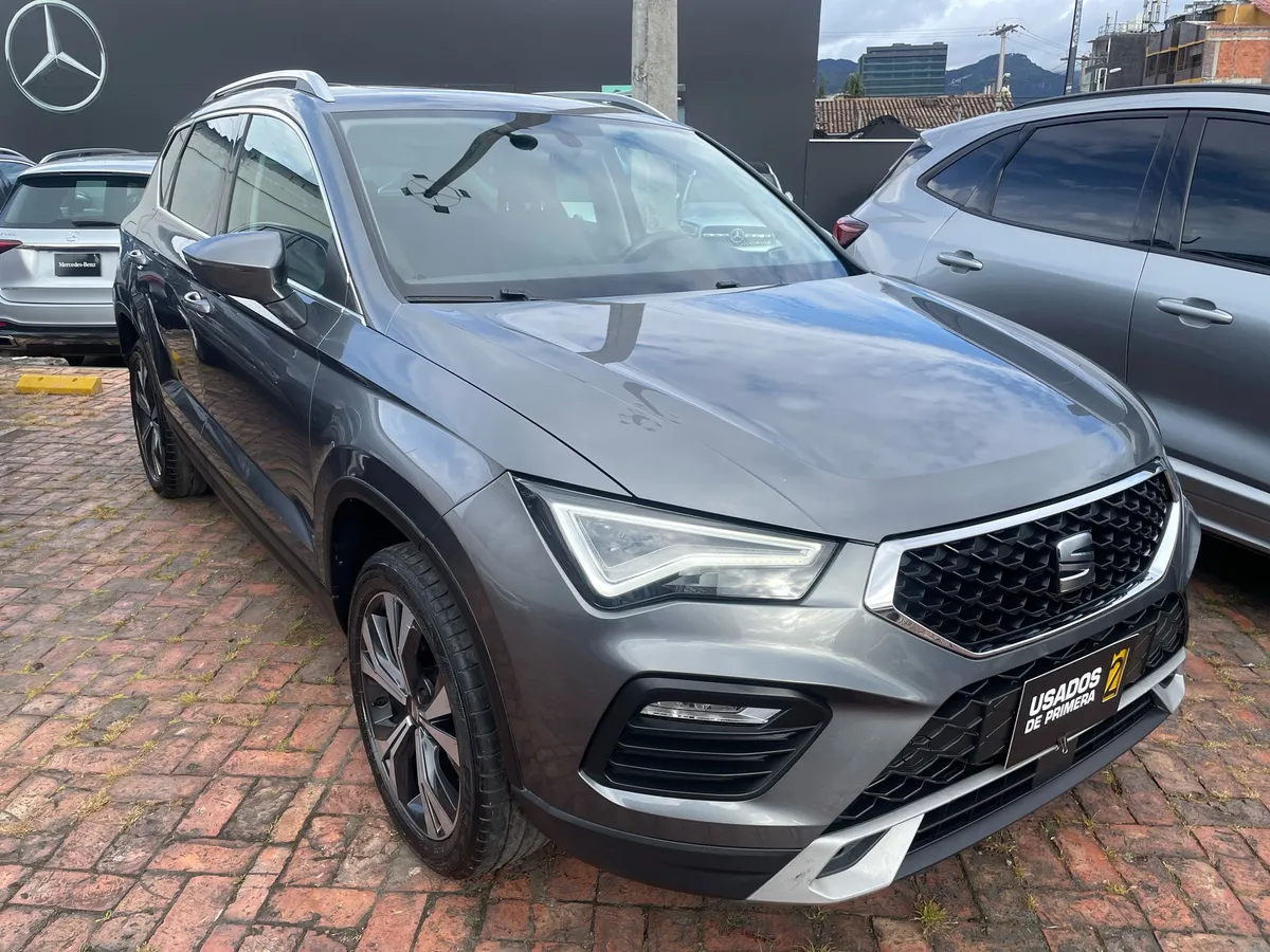 Seat Ateca 2023 Gris Bogotá