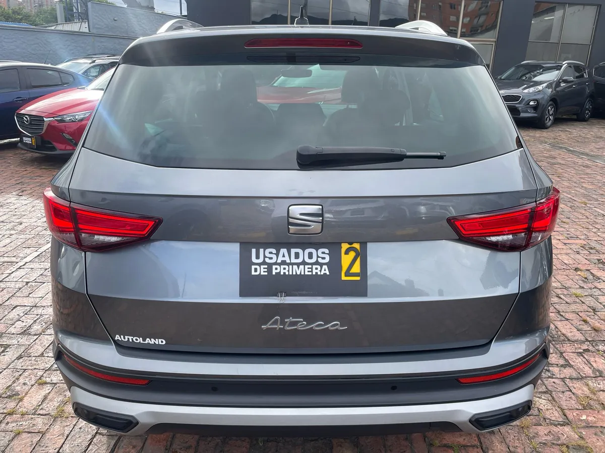 Seat Ateca 2023 Gris Bogotá