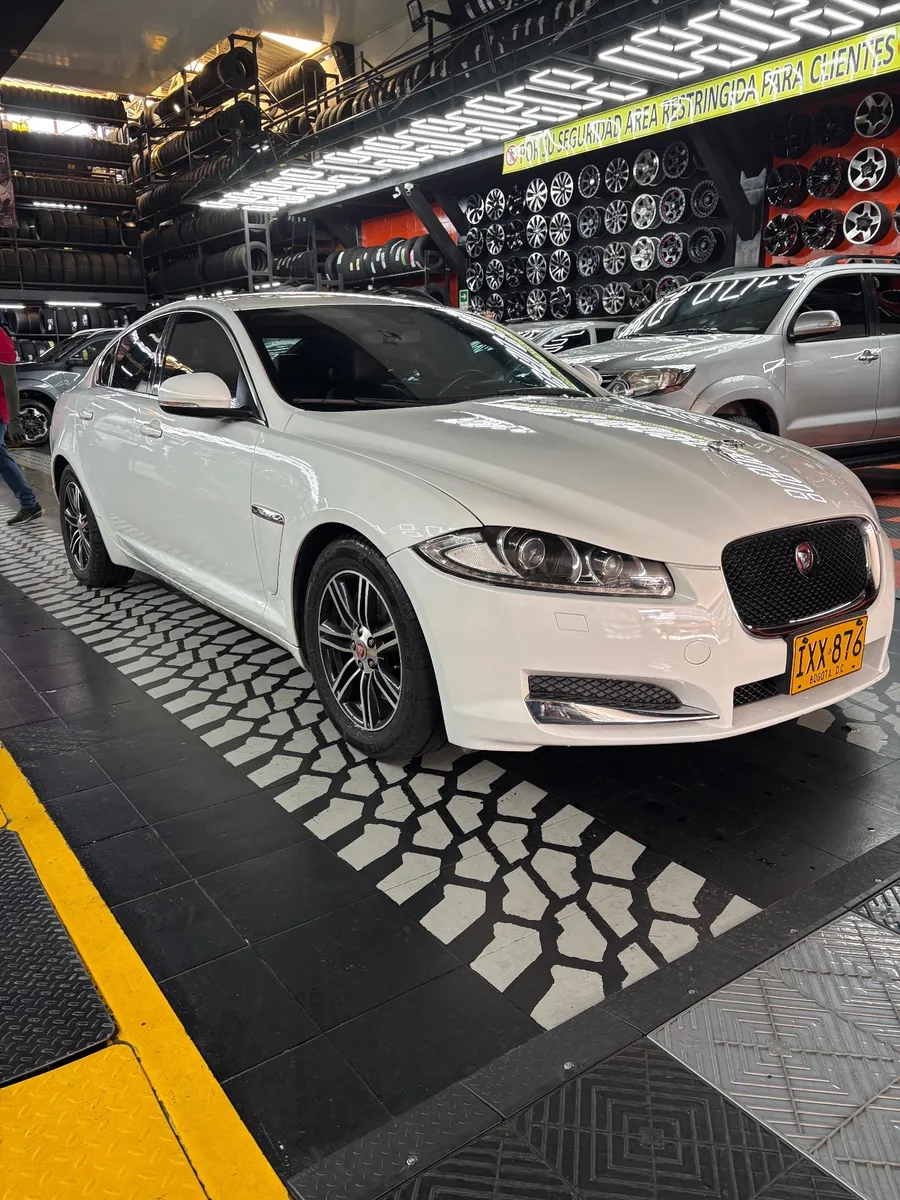 Jaguar XF 2015 Blanco Bucaramanga