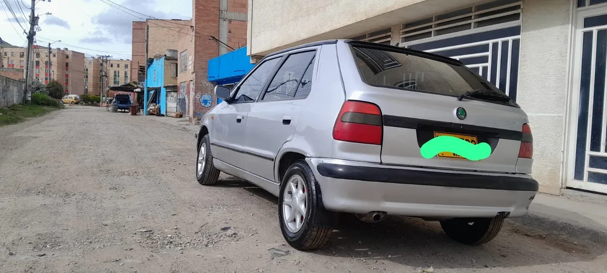 Skoda Felicia 1997 Plateado Soacha