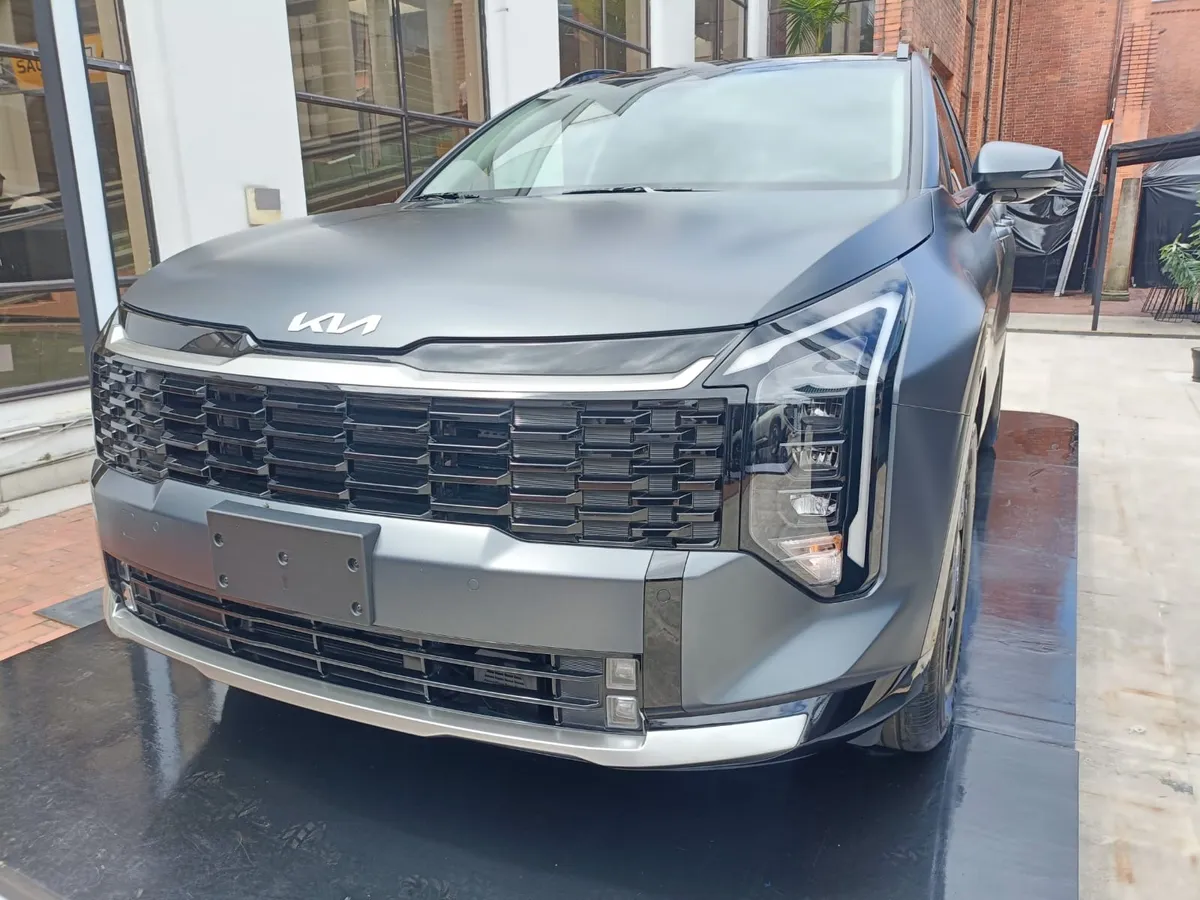 Kia Sportage Zenith 2026 Gris Bogotá