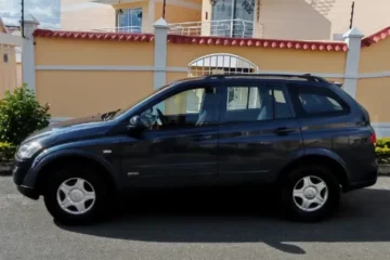 SsangYong Kyron 2011 gris3
