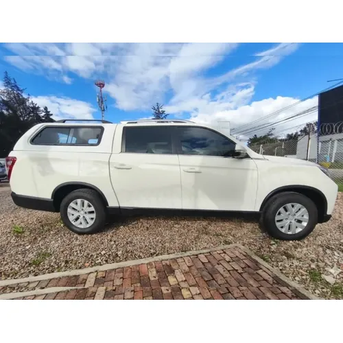 SsangYong Rexton 2023 Blanco Bogotá