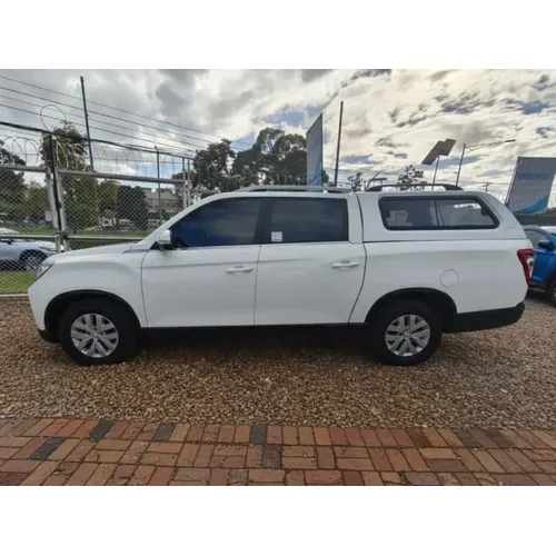SsangYong Rexton 2023 Blanco Bogotá