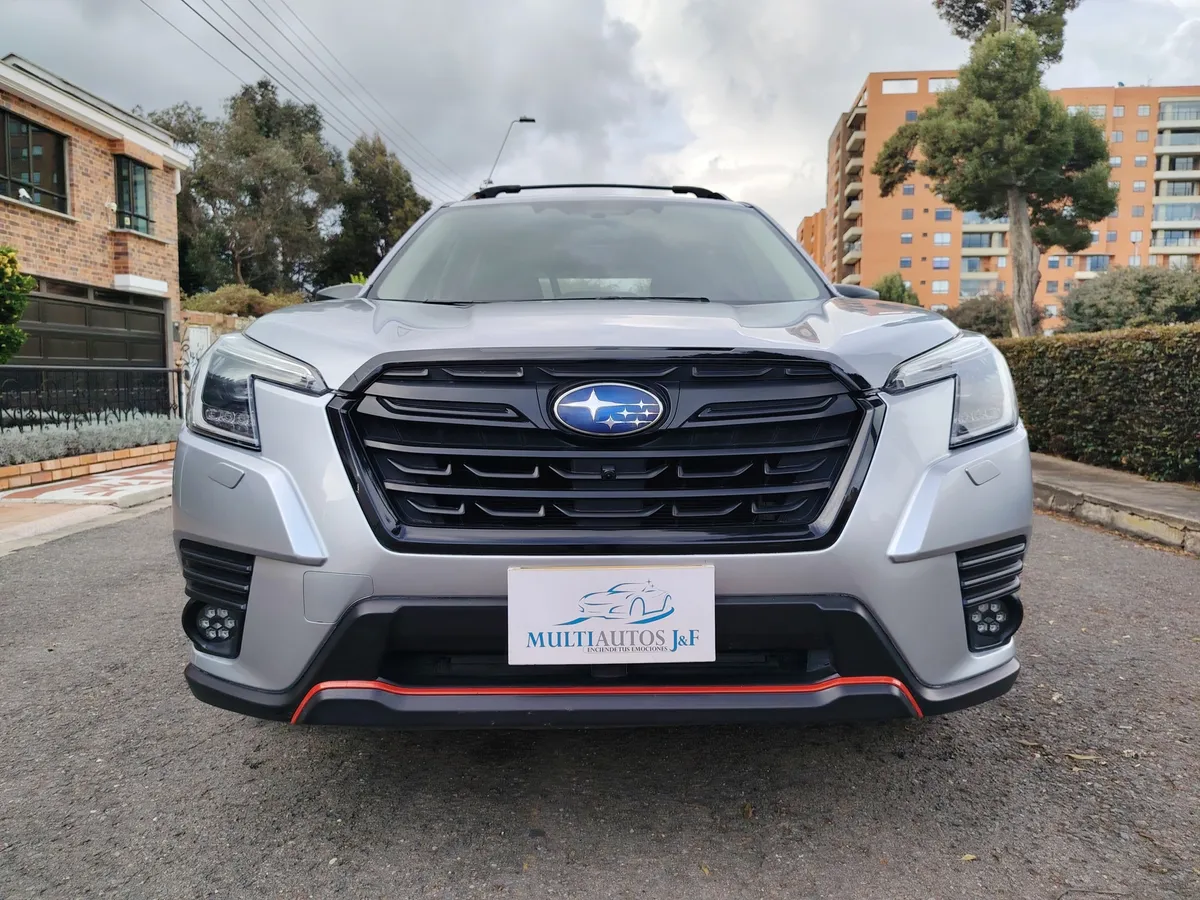 Subaru Forester 2023 Gris Tunja