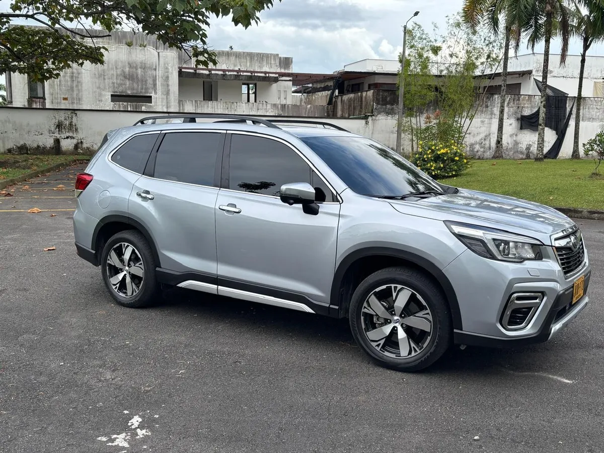 Subaru Forester 2020 Gris Villavicencio