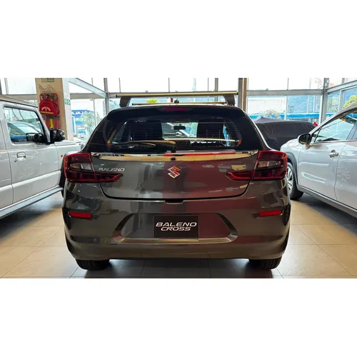 Suzuki Baleno Cross 2026 Gris Bogotá