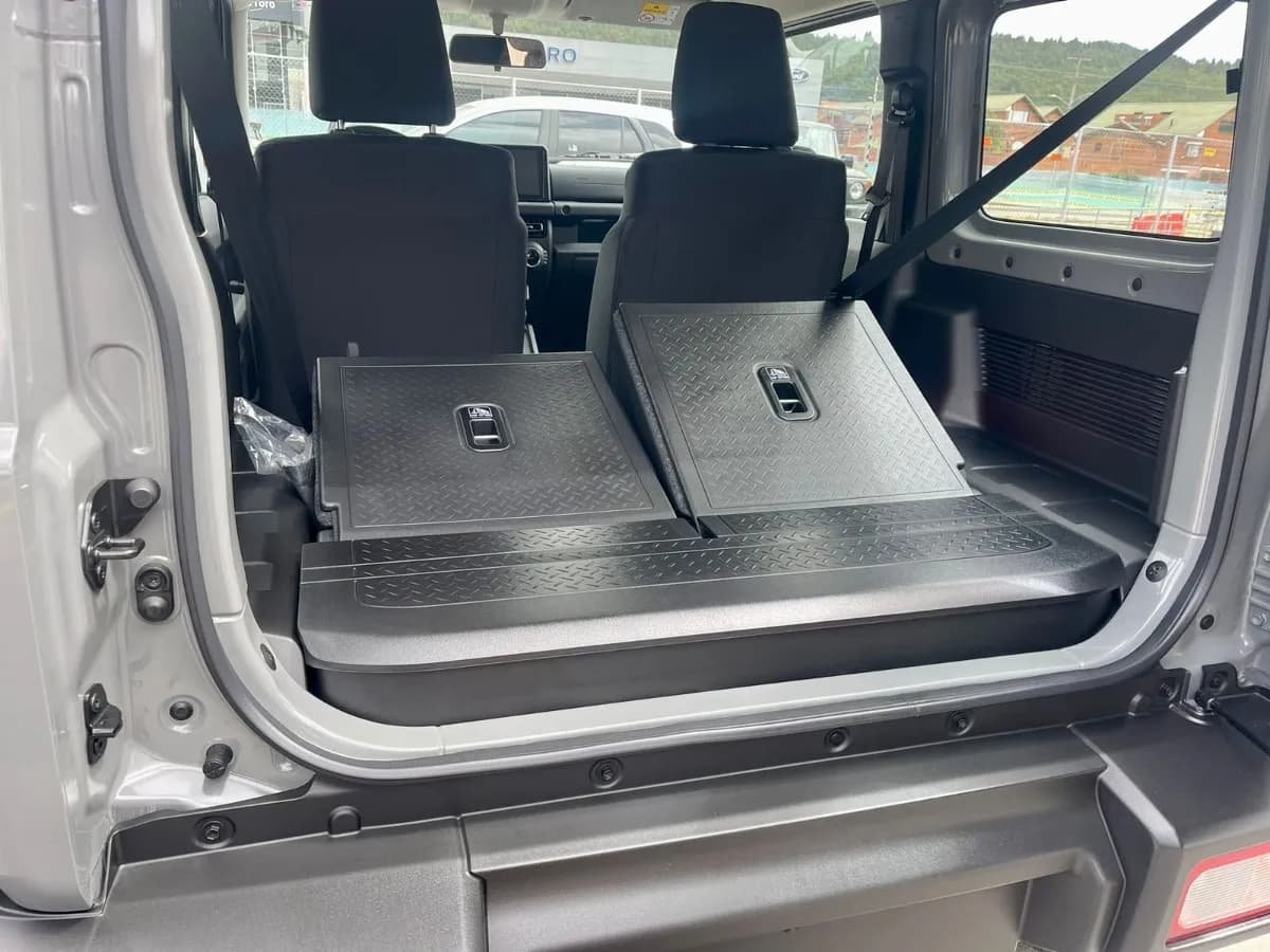 Suzuki Jimny 1.4 Glx Aut 2025 Gris