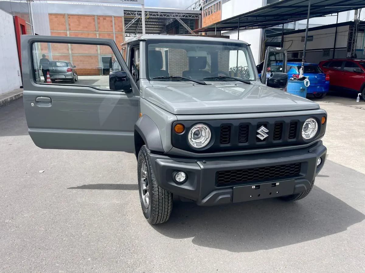 Suzuki Jimny 1.4 Glx Aut 2025 Gris