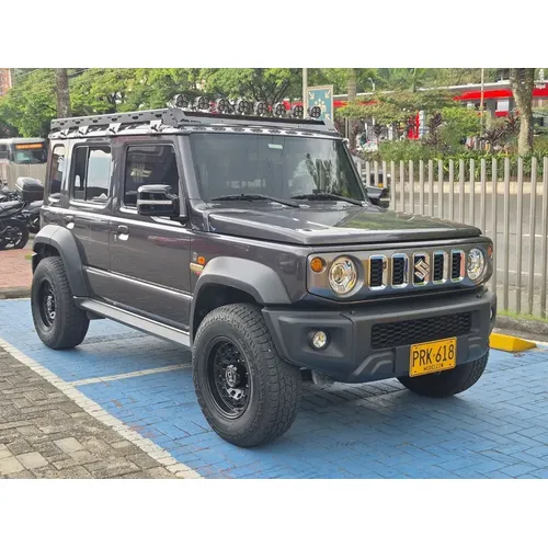 Suzuki Jimny 2026 Gris Medellín