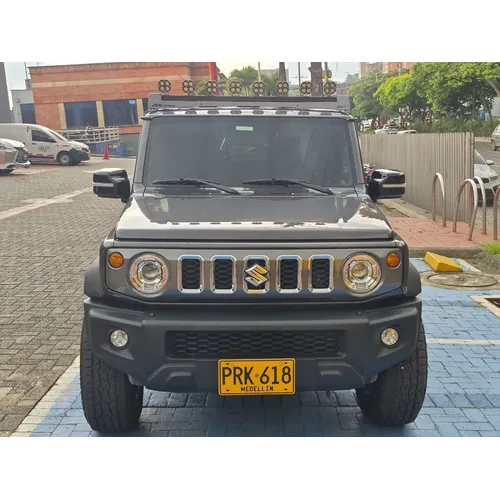 Suzuki Jimny 2026 Gris Medellín