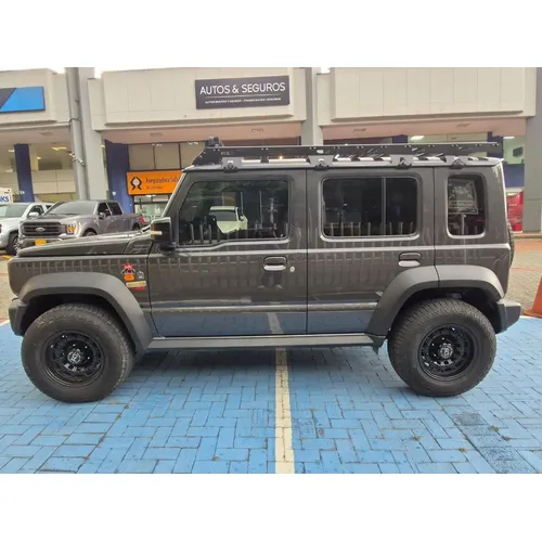 Suzuki Jimny 2026 Gris Medellín