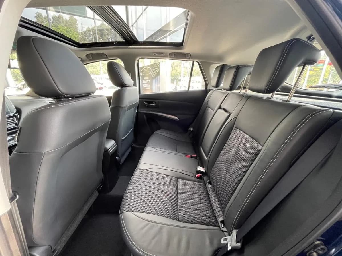 Suzuki Modelo S-Cross Hibrida 2025 Azul