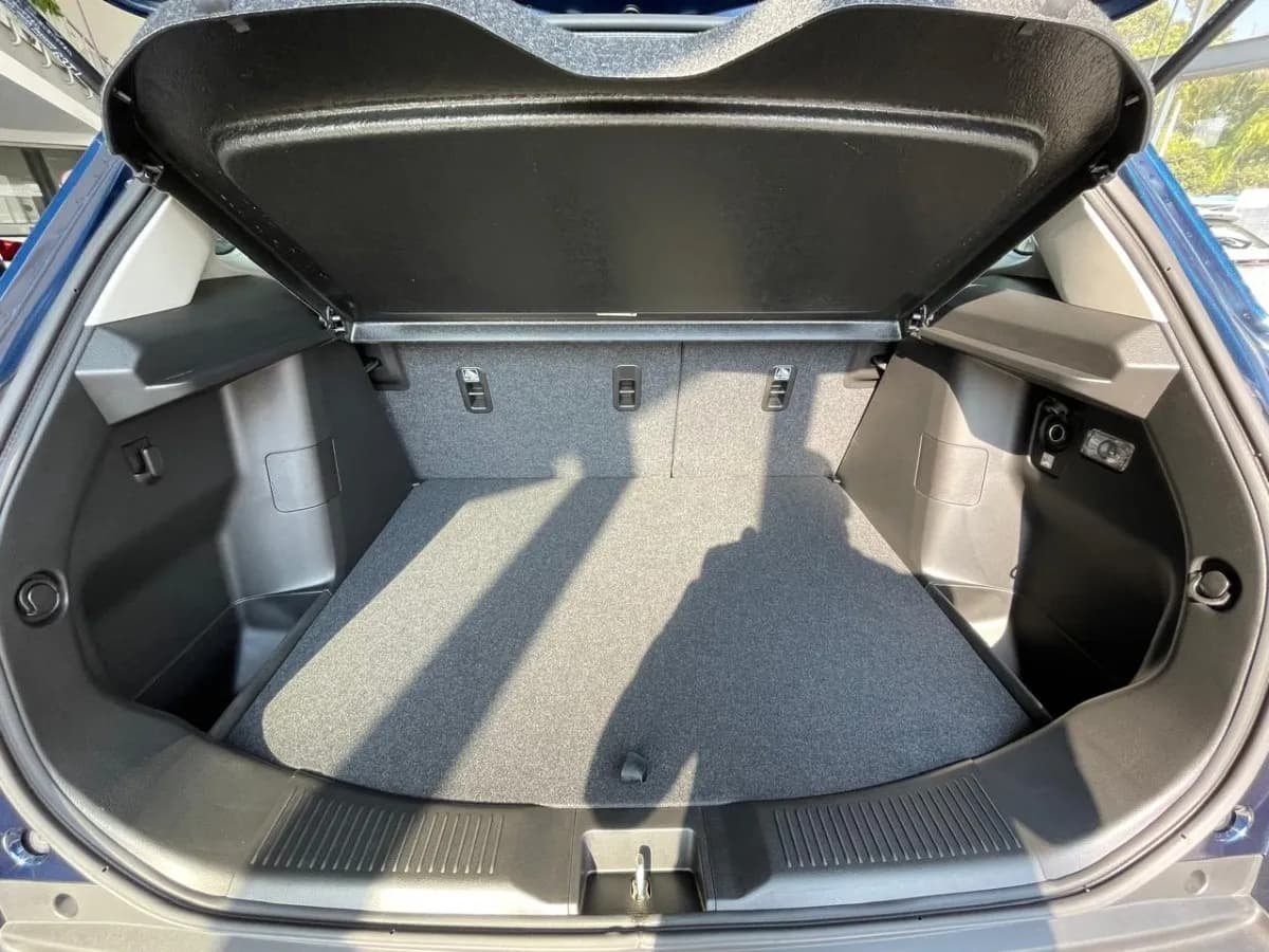 Suzuki Modelo S-Cross Hibrida 2025 Azul