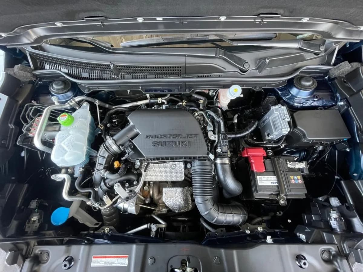Suzuki Modelo S-Cross Hibrida 2025 Azul