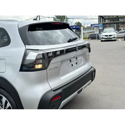 Suzuki S-Cross 2026 Plateado Bogotá