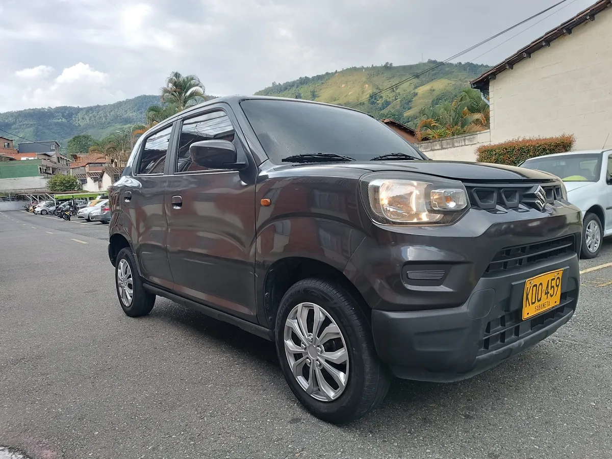 Suzuki S-Presso 2022 Gris Itagüí