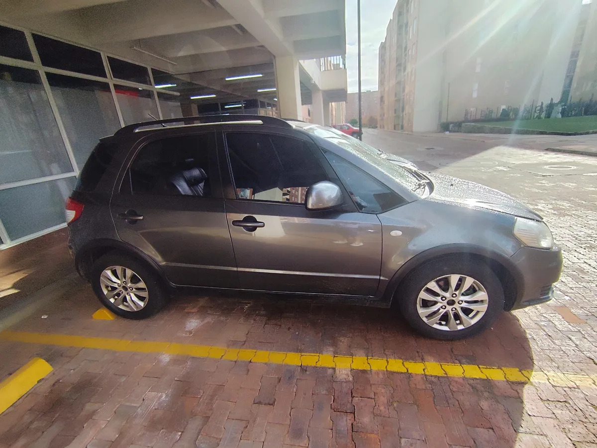 Suzuki SX4 2015 Gris Madrid