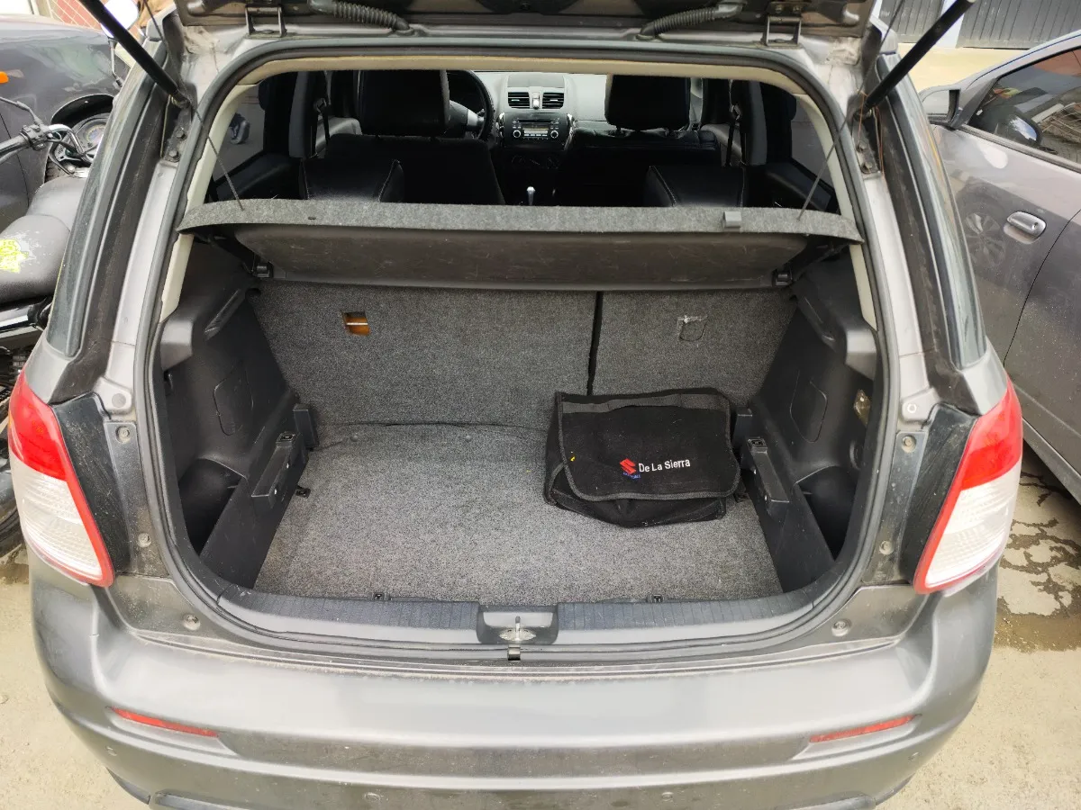 Suzuki SX4 2015 Gris Madrid