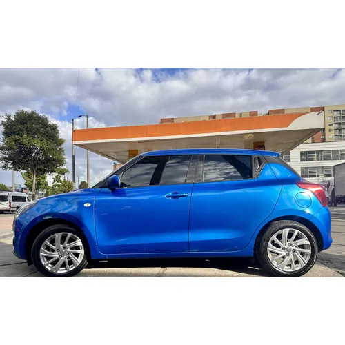 Suzuki Swift Hybrid 2024 Azul Bogotá
