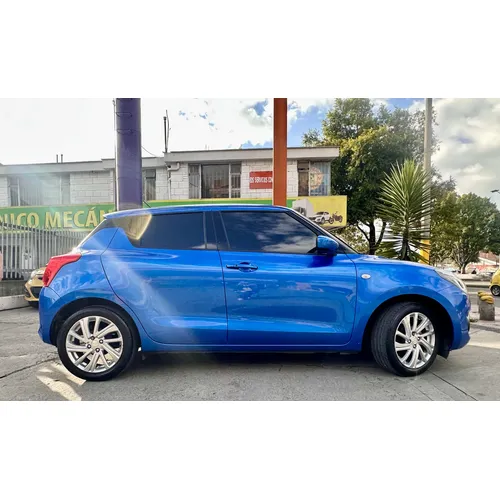 Suzuki Swift Hybrid 2024 Azul Bogotá