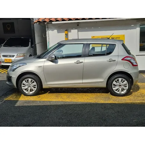 Suzuki Swift Suzuki 2016 Plateado Medellín