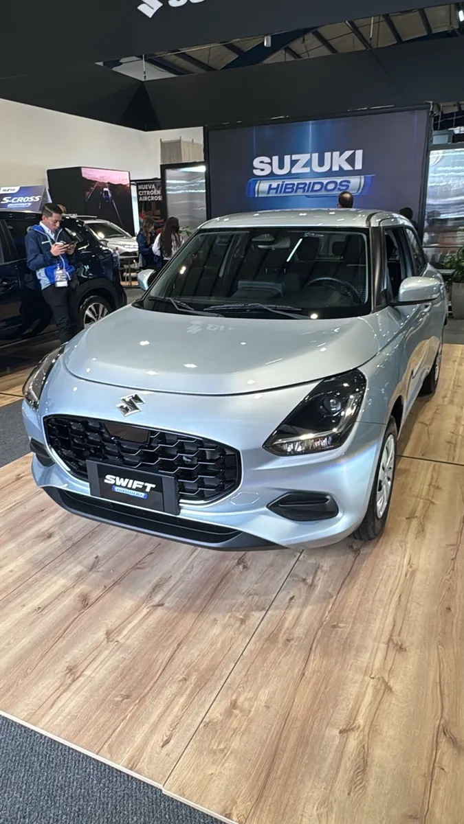 Suzuki Swift Suzuki 2026 Plateado Medellín