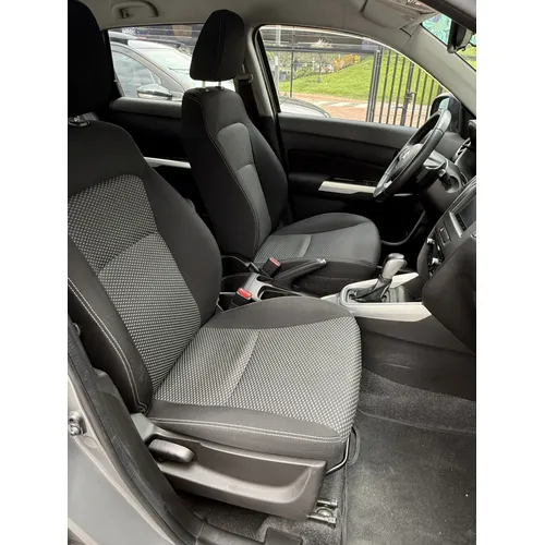 Suzuki Vitara Live 2018 Gris Bogotá